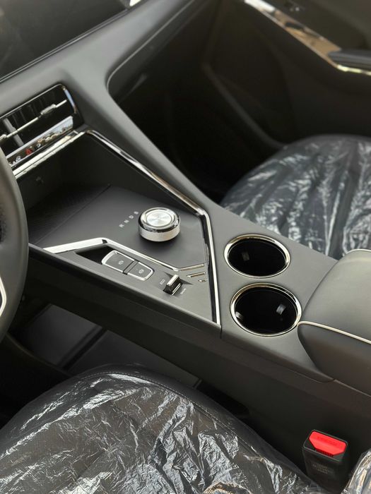 JAC JS8 sotuvda tayor