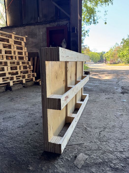 Продавам шперплат палети 138x72 см