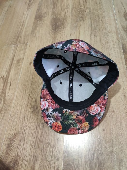 Sapca New Era Paris mărimea 7 3/8 (58.7cm) M/L