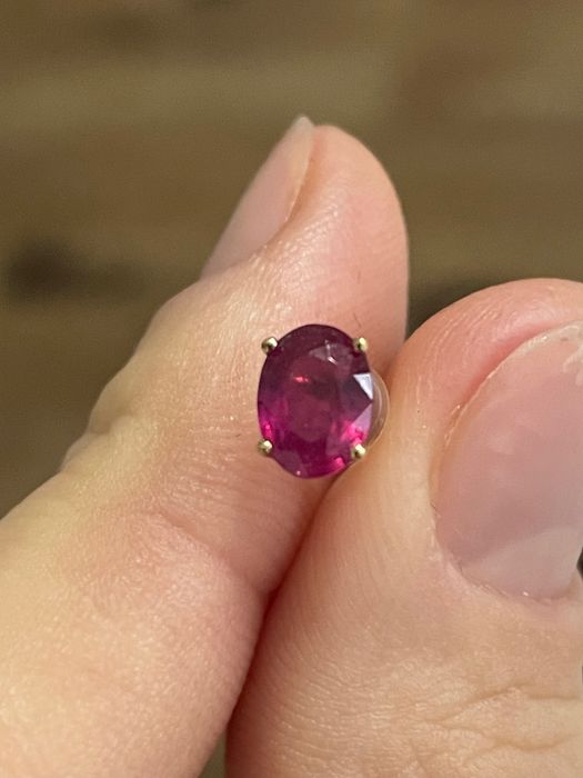 Cercei din aur 18k cu rubine naturale