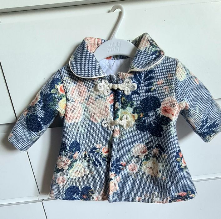 Paltonas cu pălărie superb