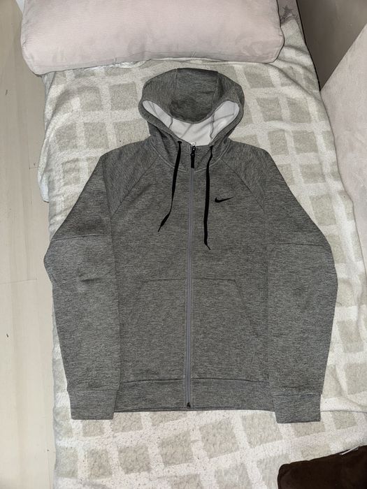 Nike Therma-fit сучер сив