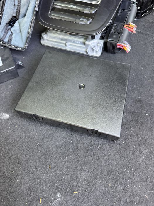 Комфорт модул BCM2 за Audi Q5 (8R) / A4 (B8) / A5 | 8K0907064KE | Hella