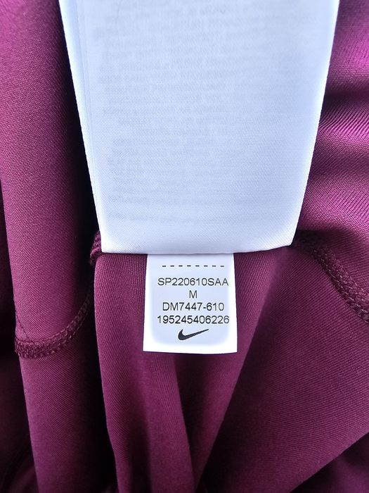 Nike оригинален жестол дамски клин М размер