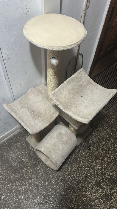 Pătuț pisici aproape nou..