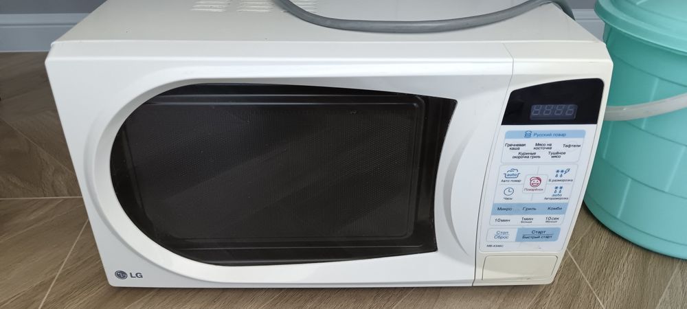 Продам микроволновую печь