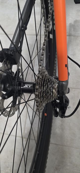 Cube Hardtail – Full Shimano XT (inclusiv roți) – Stare excelentă