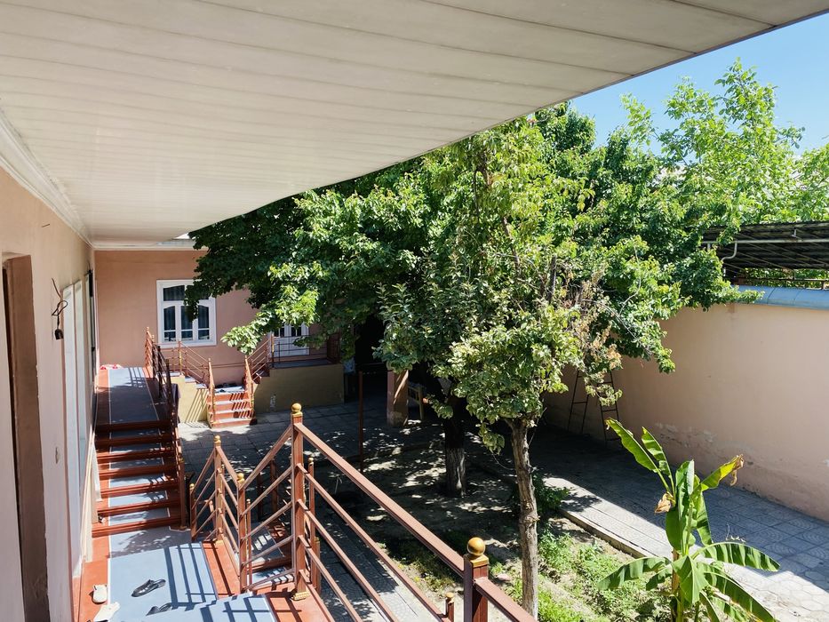 Andijon shaxridagi 4 sotixlik hovli