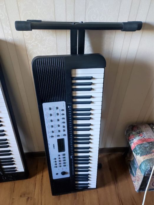 Синтезатор, MIDI-клавиатура, гитара + комбик
