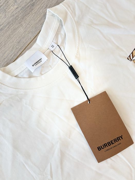 Tricou Burberry - Nou cu eticheta    Nu balenciaga nu nike nu gucci