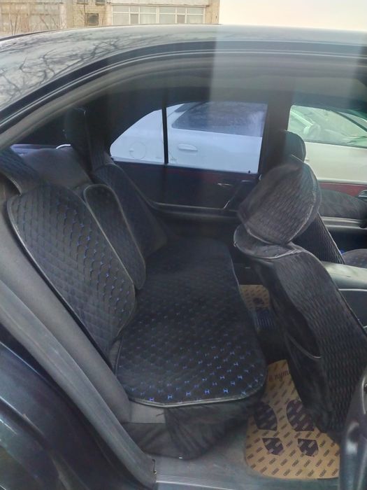 Продаем мерс 280 газ бензин. Торг будет