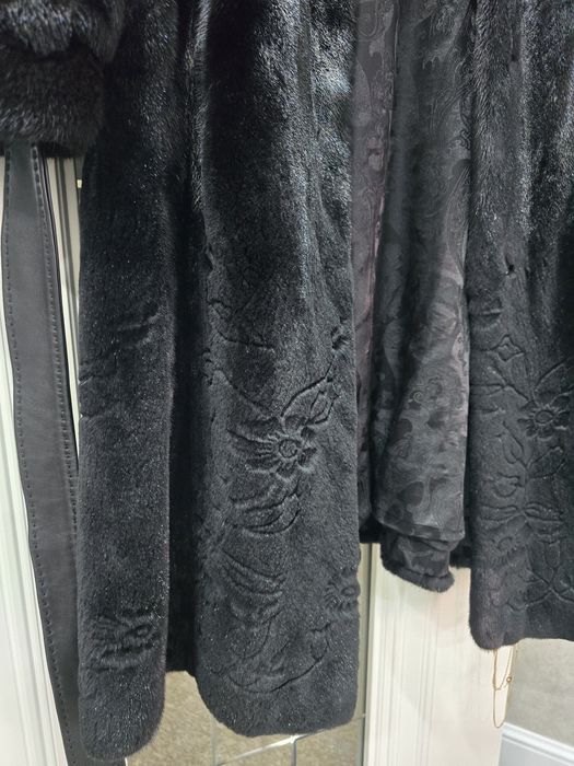 Продам норковую шубу