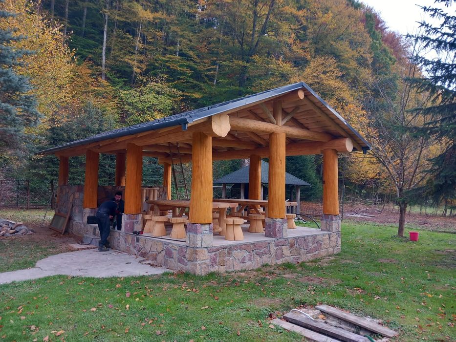 Foișor din lemn masiv