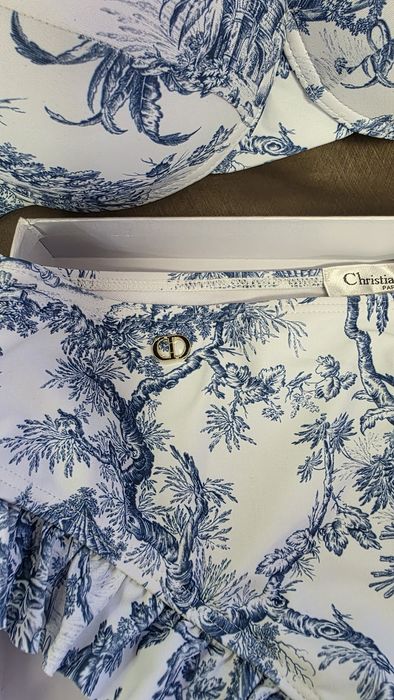 Бански Christian Dior наличен