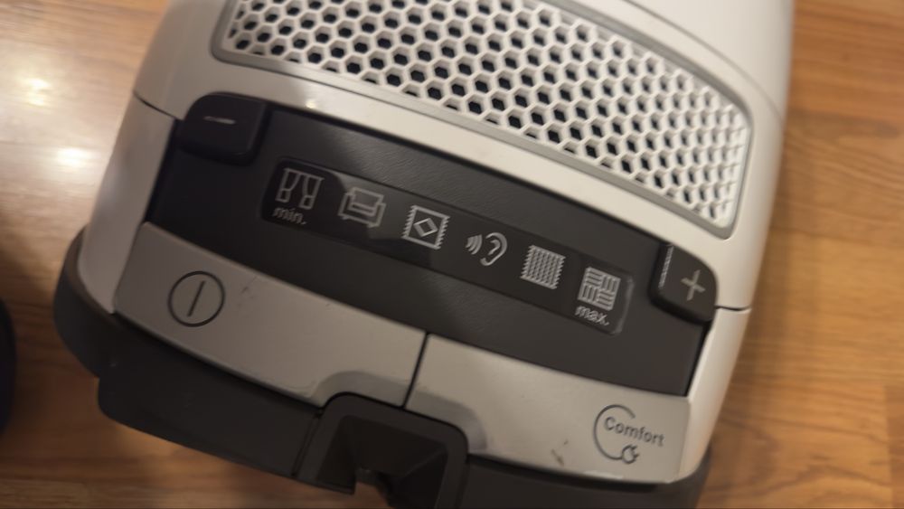 vand aspirator Miele complete C3 defect 150 lei FIX