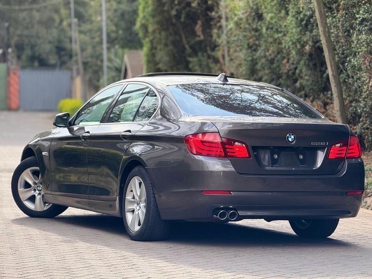 BMW F10 БМВ F10 2010г 2.0 3,0 дизел На части!
