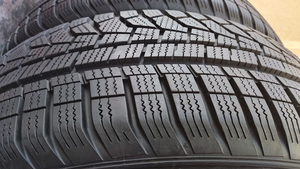 4бр. зимни гуми 215/60/17 Hankook 
dot23
7mm