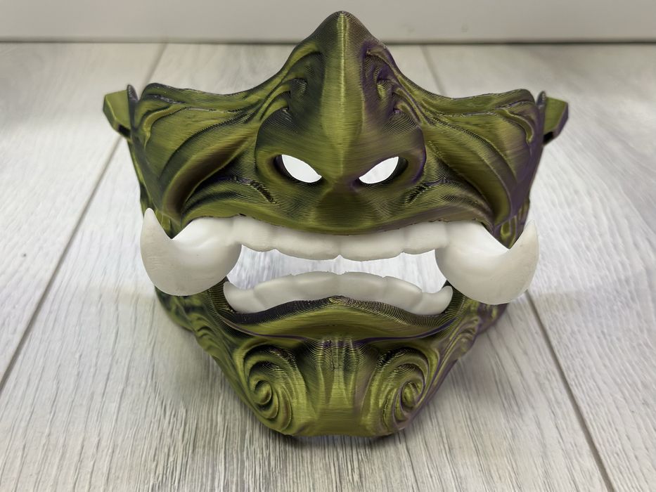 Маска в японском стиле
