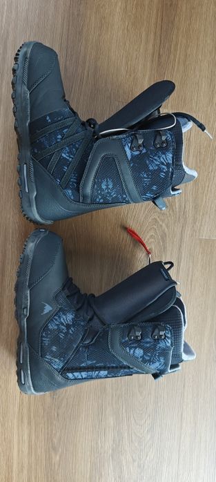 Salomon 42 и 46 1/3, и Burton 42,  42.5, 43 и 44 номер