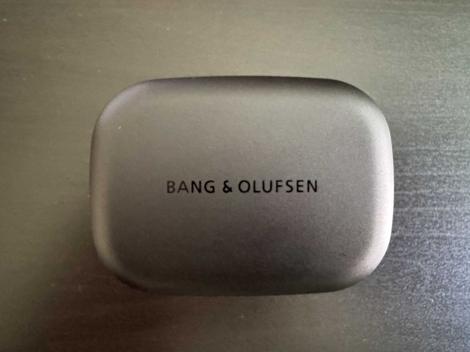 Bang & Olufsen Beoplay EX - кейс + дясна слушалка / лява дефектна