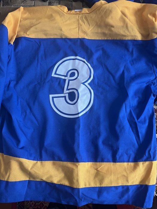 Продам комплект хоккейной формы