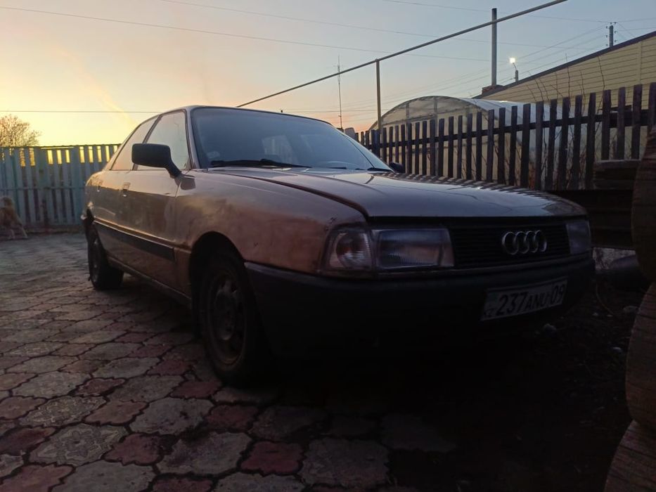 Продам машину audi 80