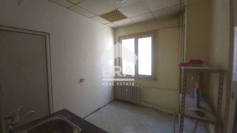 Продава се Тристаен апартамент в София, Център - 76 кв.м за 1738 €/кв.м - Снимка #7