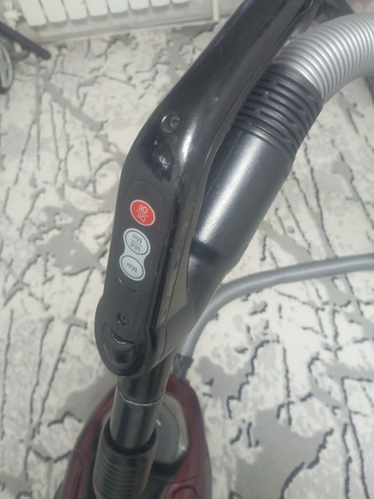 Продается свой пылесос Самсунг со стаканом мощный