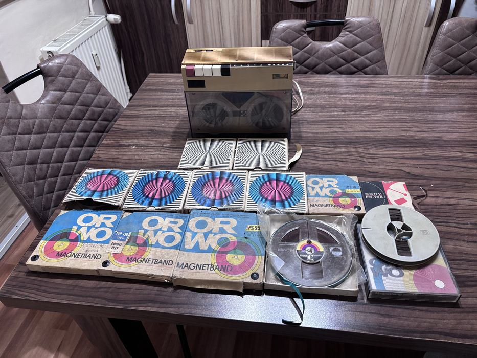 Magnetofon Tesla Pluto