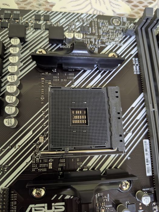Новая материнская плата ASUS Prime A520M-K R1.02

Продается новая ASUS
