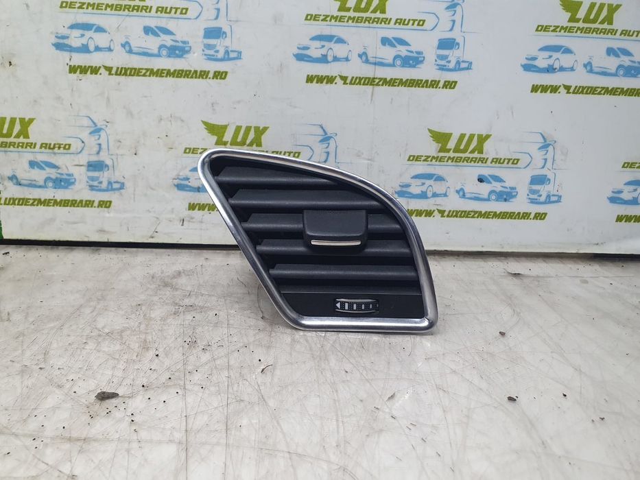 Grila ventilatie bord 8t1820902g Audi A4 B8/8K (facelift) (2011 - 2016) 1.8 tfsi CJEB