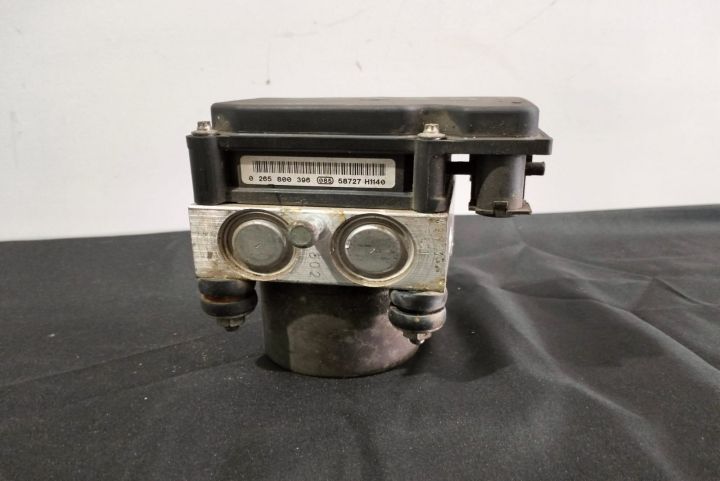 Pompa ABS 0265231488 / 8200262807 / 90B02AAY1 Dacia Logan prima gener