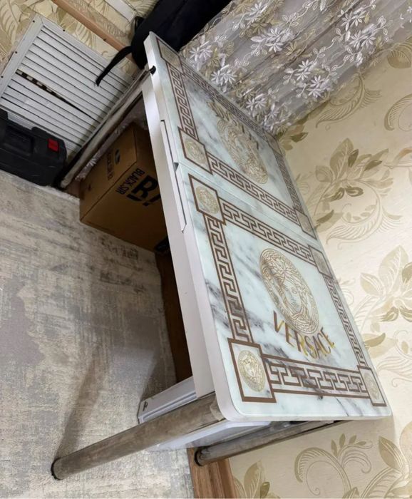 продается стол обеденный, в отличном состоянии