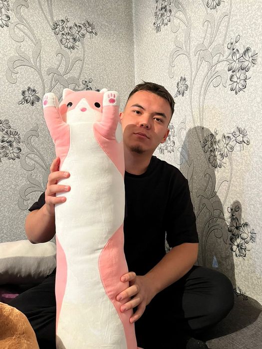 Игрушки обнимашки для подарков девушкам