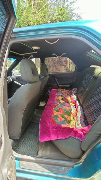 Продам мазду 323 F 1991