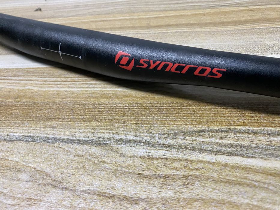 Кормило Syncros Fraser 2.0 (740mm / 31.8mm)