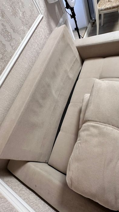 Диван в хоршем состоянии