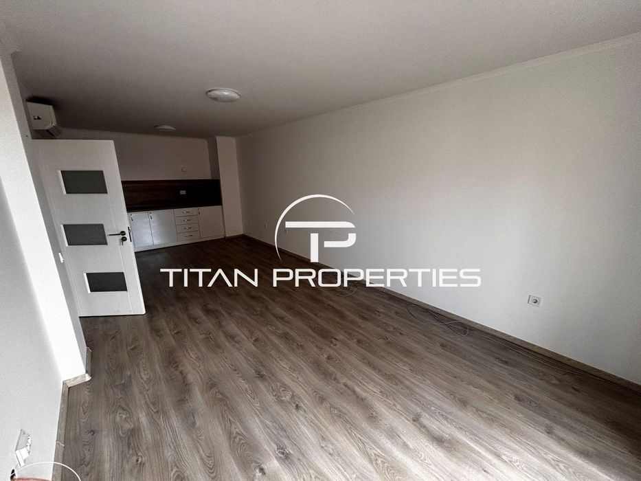 Дава се под наем Офис в Бургас, Център - 63 кв.м за 747.66 € - Снимка #1