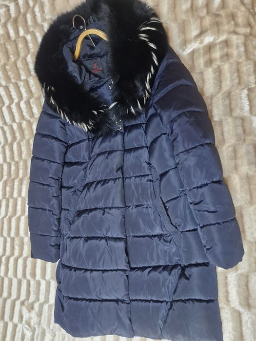 Продам эимнию тёплую куртку