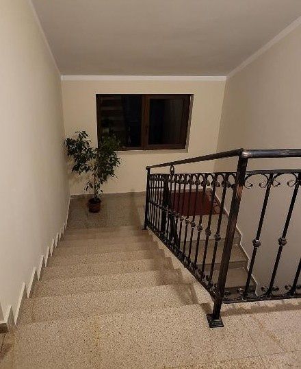 Дава се под наем Едностаен апартамент в София, Банишора - 38 кв.м за 398.82 € - Снимка #3