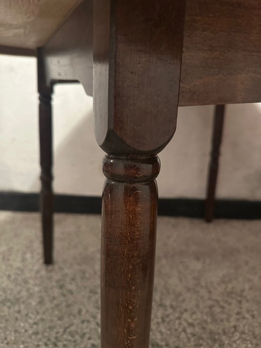 Разтегатвлна кръгла маса масив , цвят орех