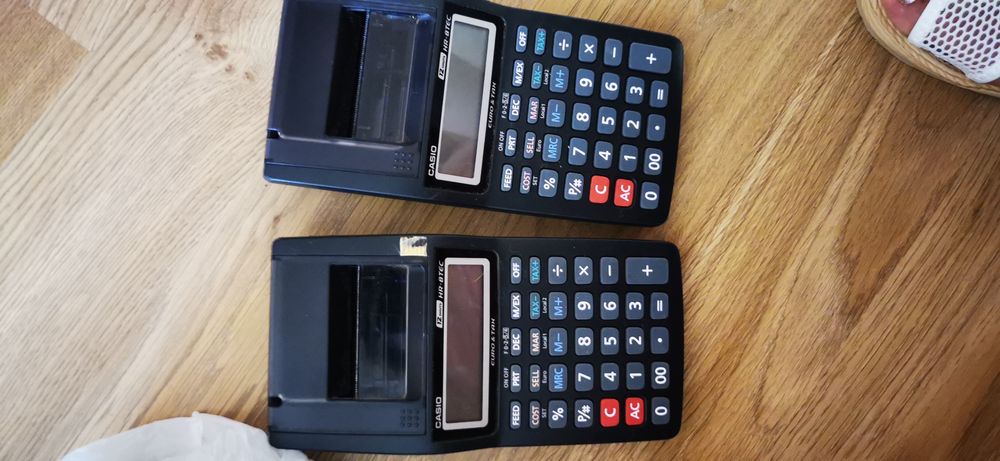 Vind 2 case de marcat