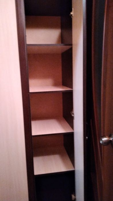 Продам шкаф в нормальном состоянии, ТОРГ на месте.