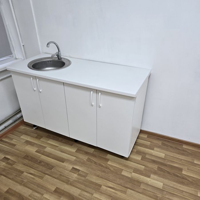 Шкаф мокрая точка и стол