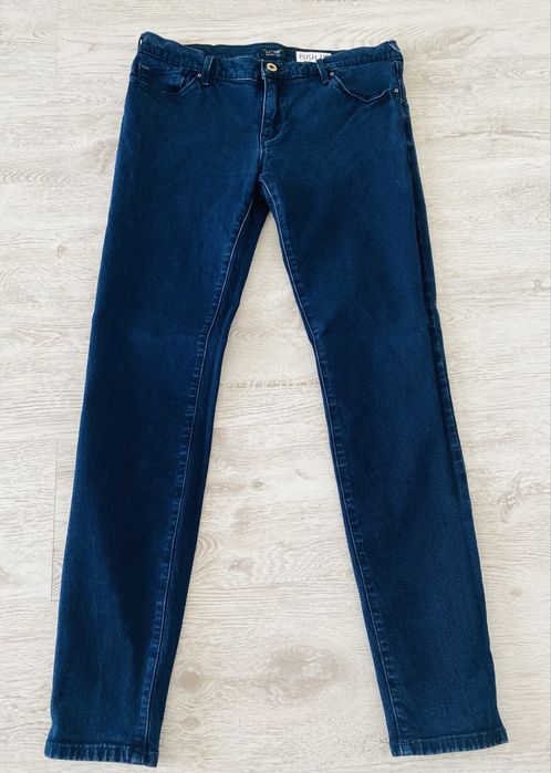 Blugi Armani Jeans - stare impecabila, ca noi, marime 31 (merg M-L)