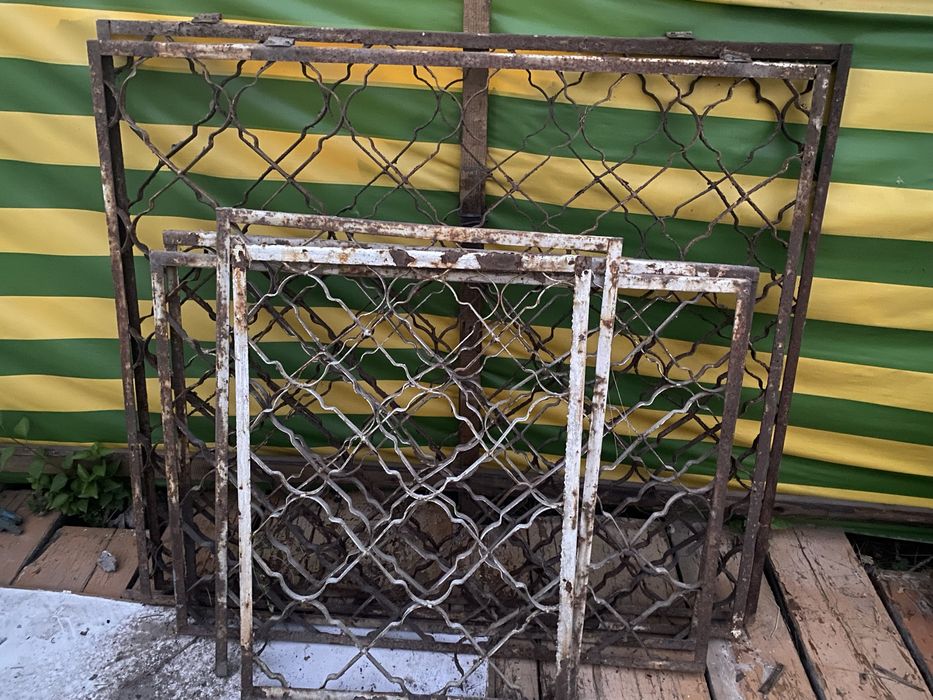 Решетки на окна б/у