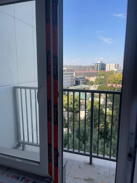 (1500 $) Darxonda 2 xonali kvartira Sotiladi. ЖК Manhattan