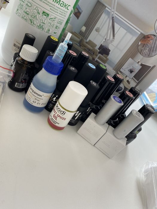 Продам все для маникюра!!!