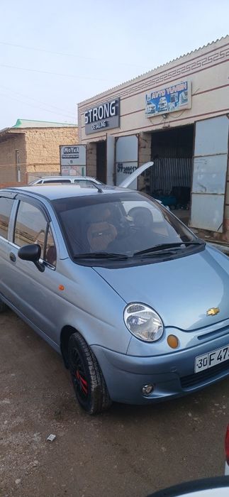 Moshina minishga tayor