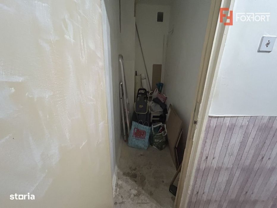 Apartament cu 3 camere de vanzare - Girocului
